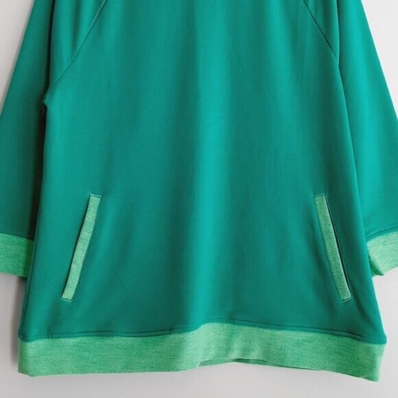 CHICO'S Weekends Color Twist Pocket Popover Soft Top Green Sz 1 | M - Picture 3 of 10